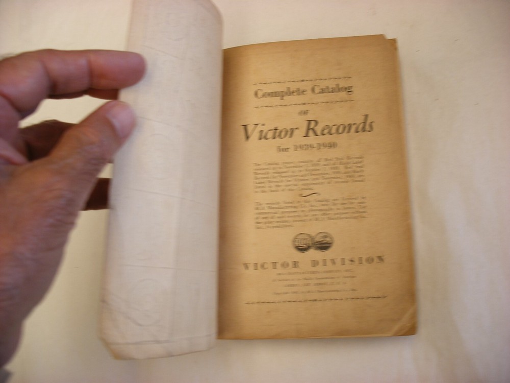 Original Victor Phonograph Record Catalog - 1939-1940
