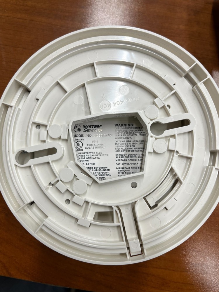 System Sensor COSMO-4W Smoke Detector ( carbon expires 06/29)