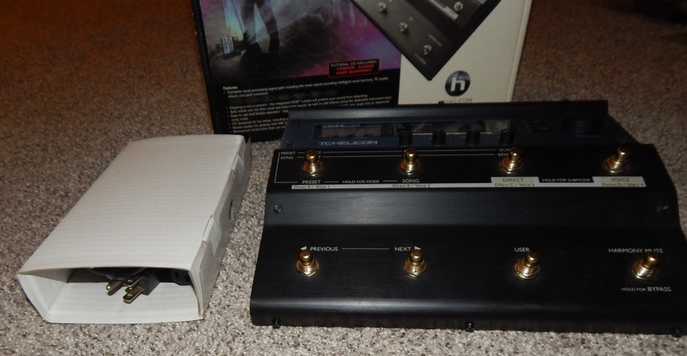 TC Helicon VOICE LIVE Vocal Harmony Effects Processor New