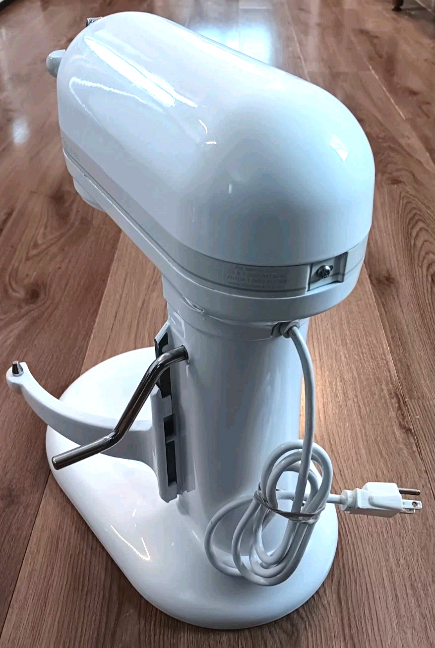 Used KitchenAid RKT2651XWW White Epicurean 6 QT 10 Speed Mixer Bowl Shields