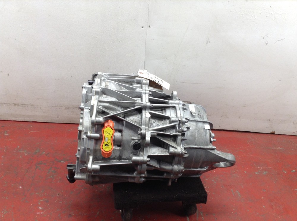 20-24 TESLA MODEL Y PERFORMANCE FRONT DRIVE UNIT ENGINE MOTOR OEM