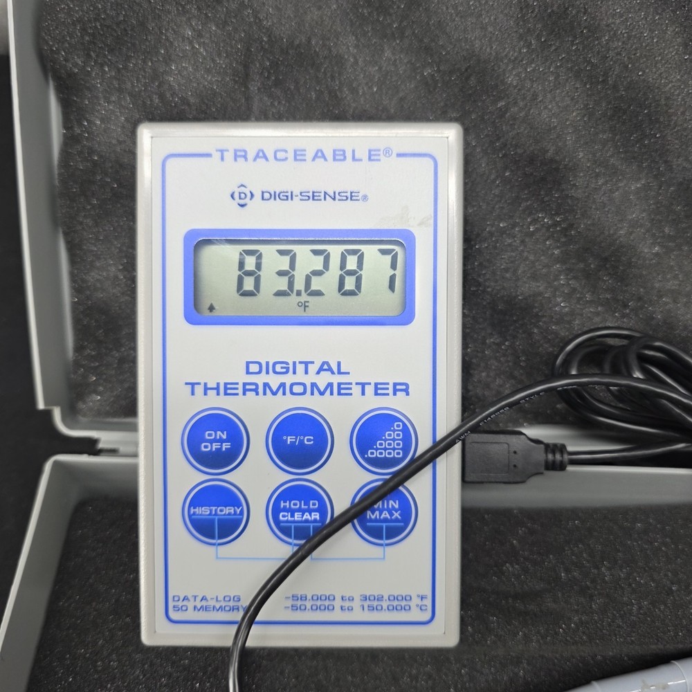 Traceable Digital Thermometer with Probe & Carry Case, Data Log. 50 Memory