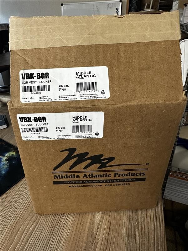 Middle Atlantic MAPI VBK-BGR Magnetized Vent Blocker Kit