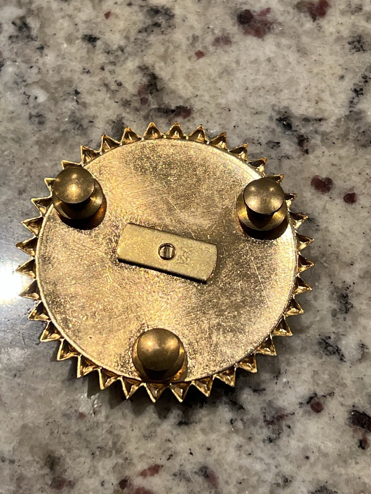 ARMY IDENTIFICATION DRESS BADGE:UNITED STATES DEFENSE INTELLIGENCE AGENCY