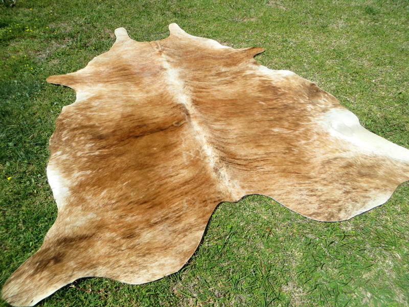 HUGE ! 8x7 GENUINE ! BRINDLE CARAMEL Cowhide Rug natural Cowhides Cow Hide Skin