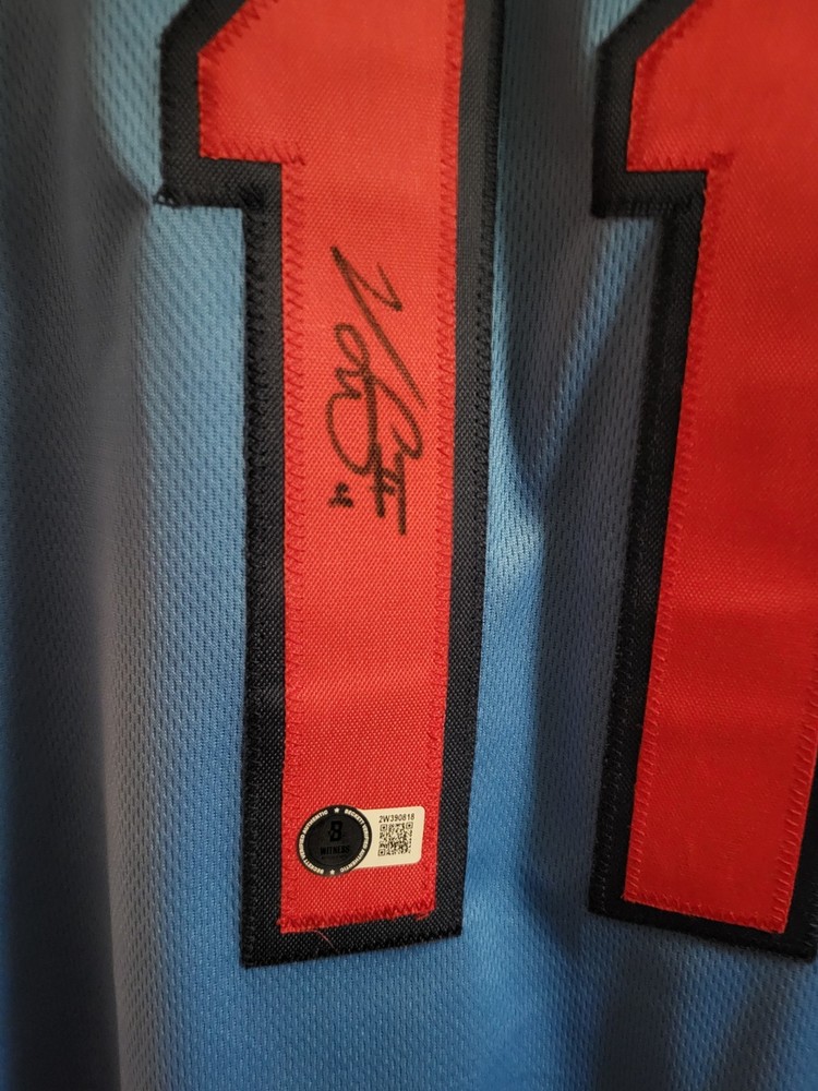 Victor Scott II Signed Jersey with COA