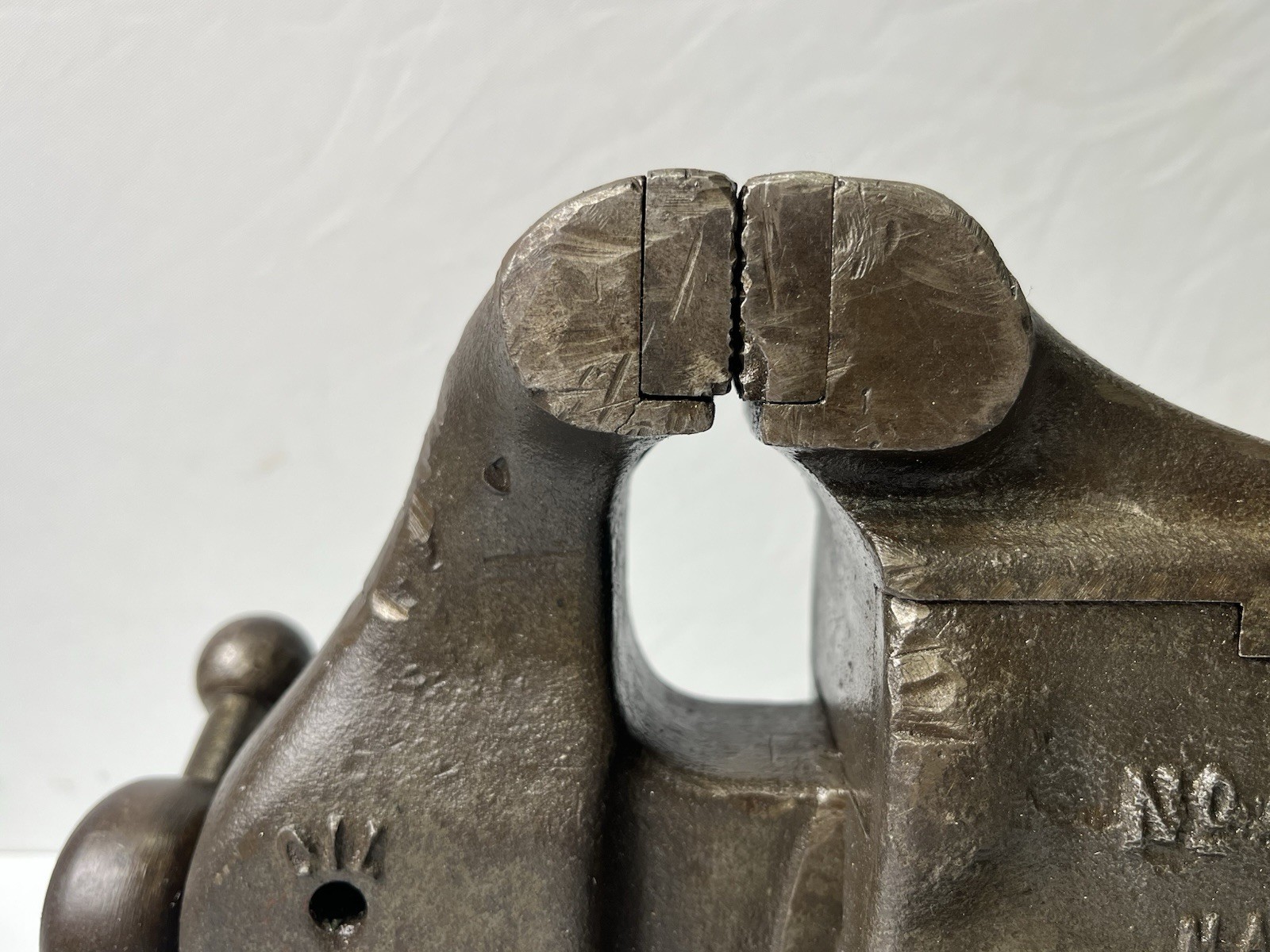 Reed 403 1/2 R Vintage Vise Swivel Base and Swivel Jaw User/Collectible With Pin