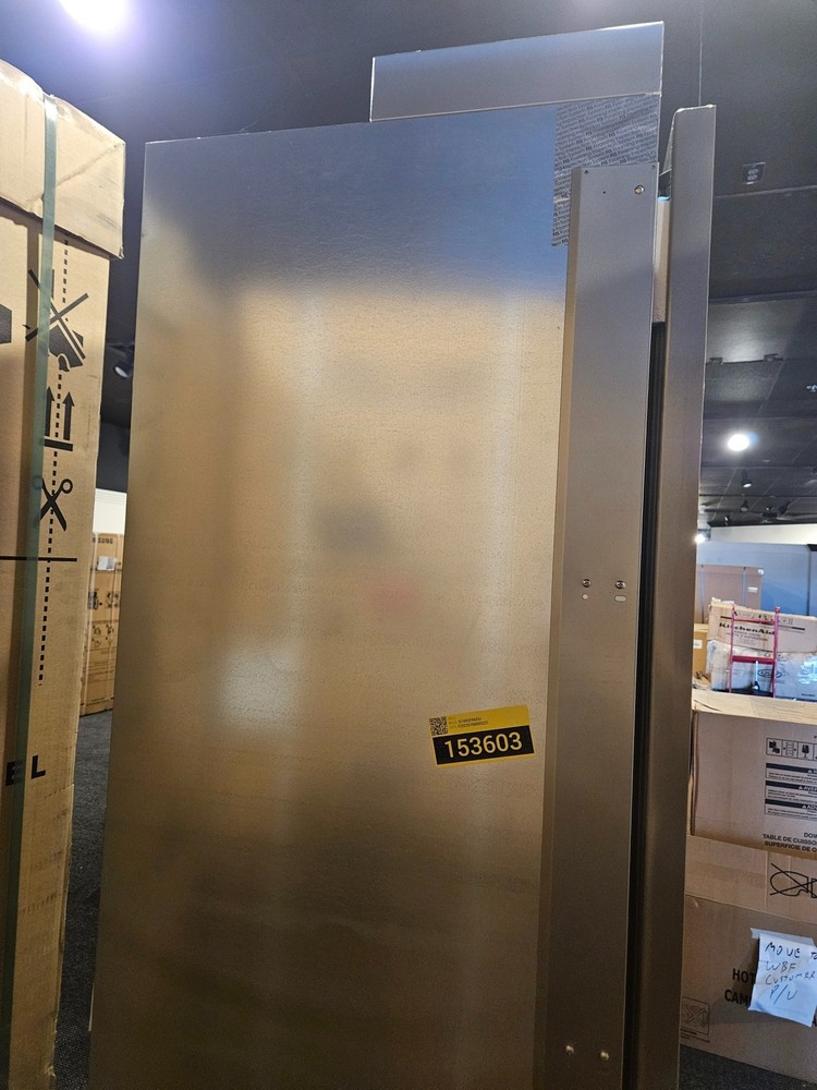 Fhiaba FI30RFCRO1 30" Panel Ready Right Hinge Column Refrigerator NOB #153603