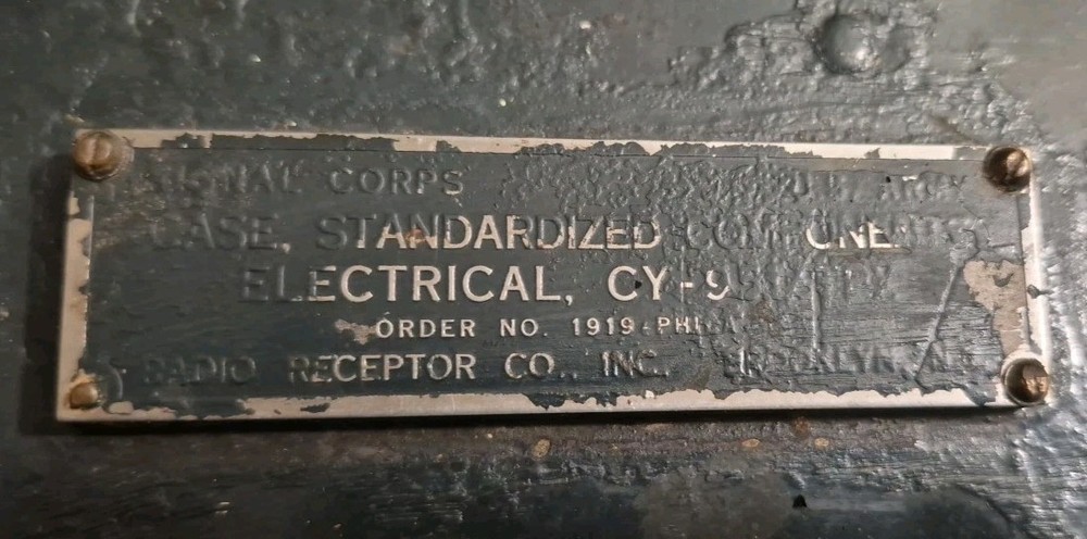 Vintage US Army Signal Corps Case