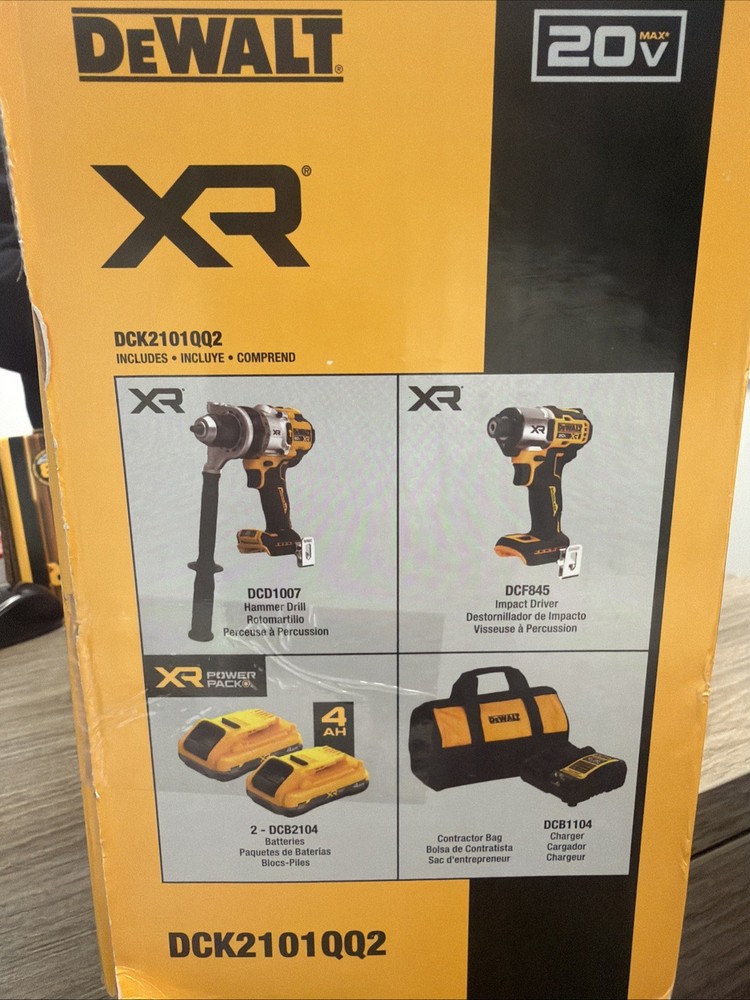 DEWALT DCK2101QQ2 HAMMER DRILL / IMPACT DRIVER COMBO KIT
