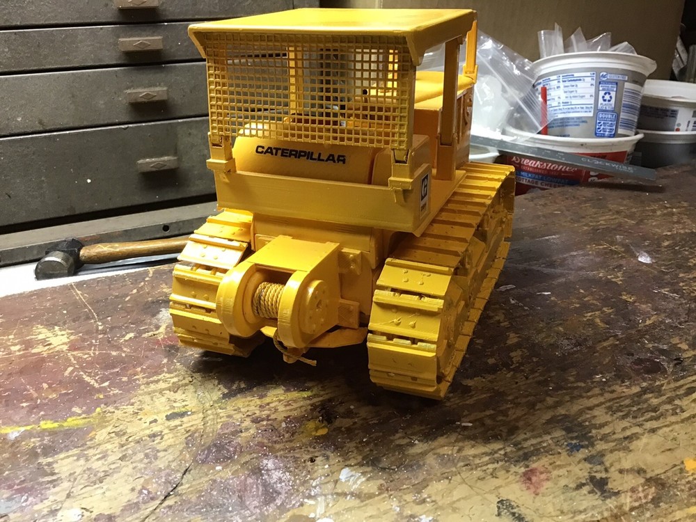 CUSTOM TRACKS FOR 1/25 SCALE AMT CAT DOZER MODEL
