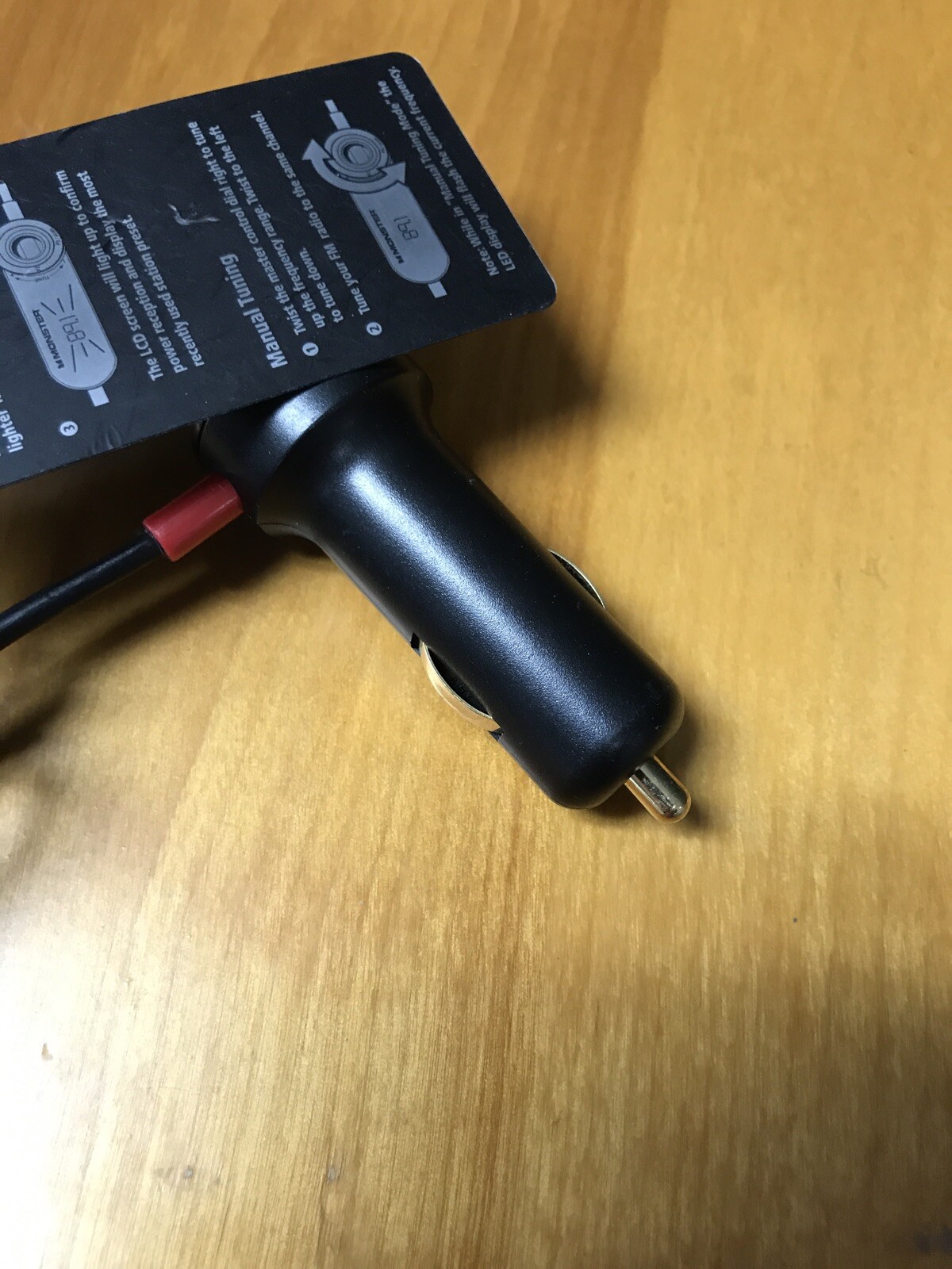 MONSTER 800 iCAR PLAY WIRELESS FOR iPOD OR iPHONE ON YOUR CAR'S FM RADIO