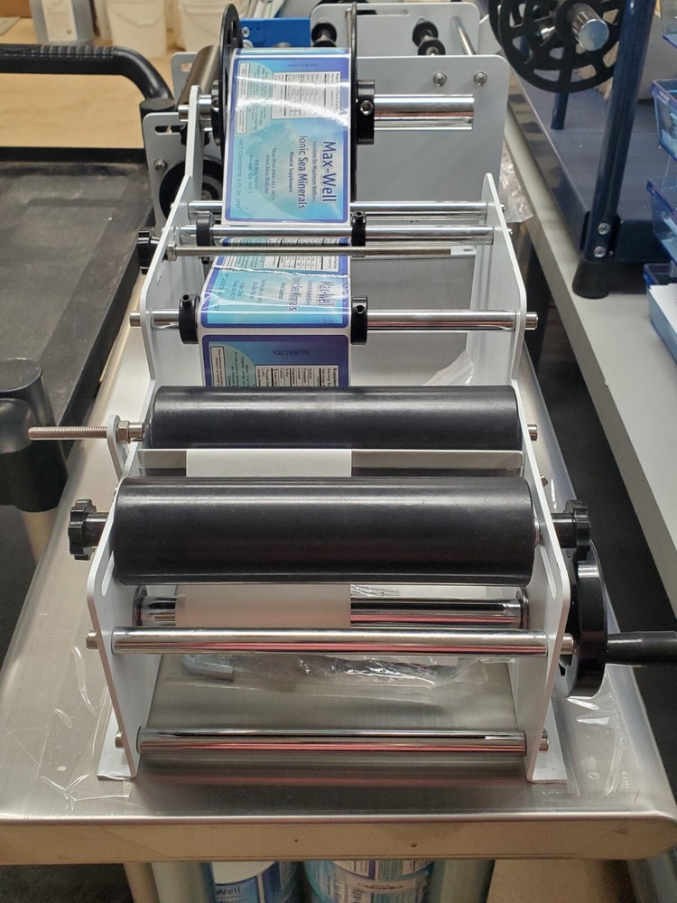 MT-30 Bottle Labeler