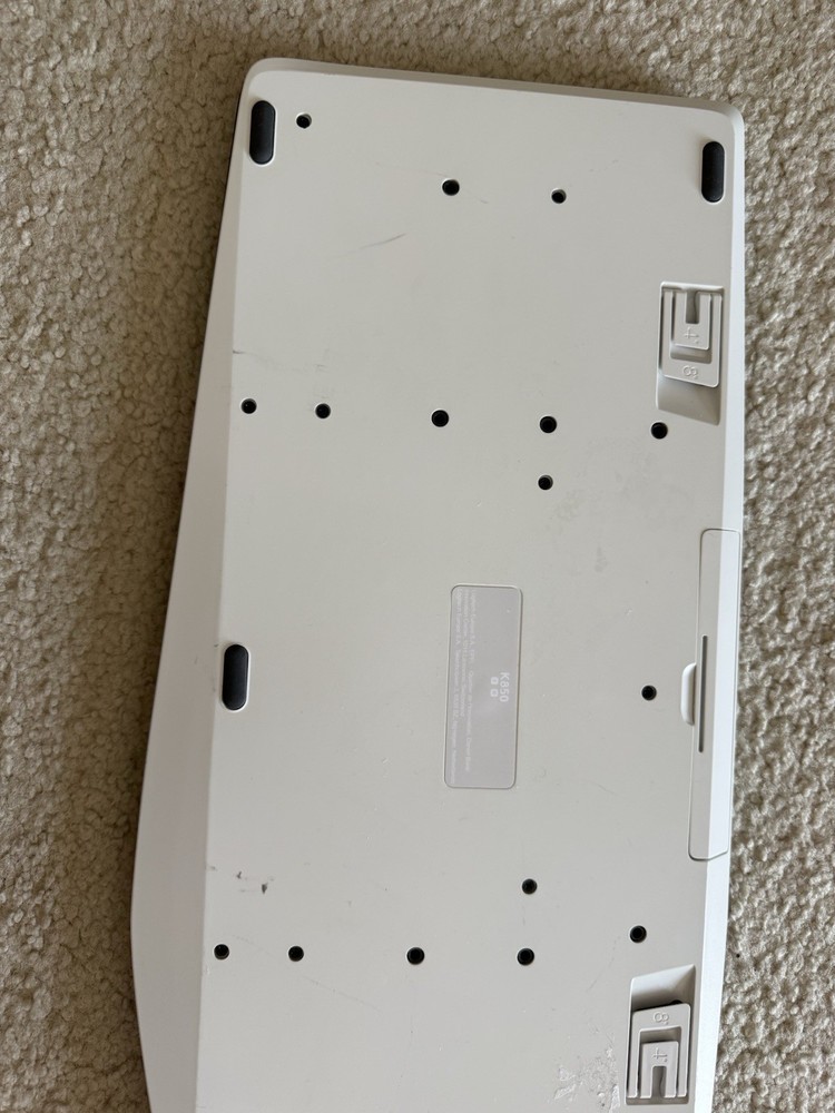 Logitech K850 Wireless/unify Bluetooth Keyboard With M350 Pebble Bluetooth Mouse