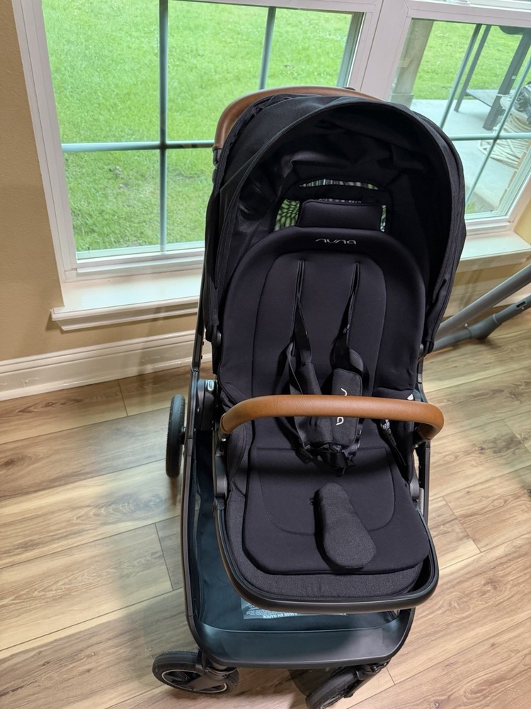 Nuna Triv next Stroller