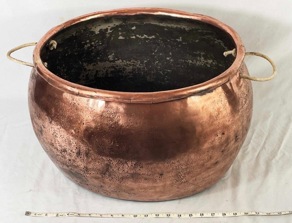 BIG GEORGIAN ANTIQUE SOLID COPPER LOG BIN - CAULDRON - PLANTER