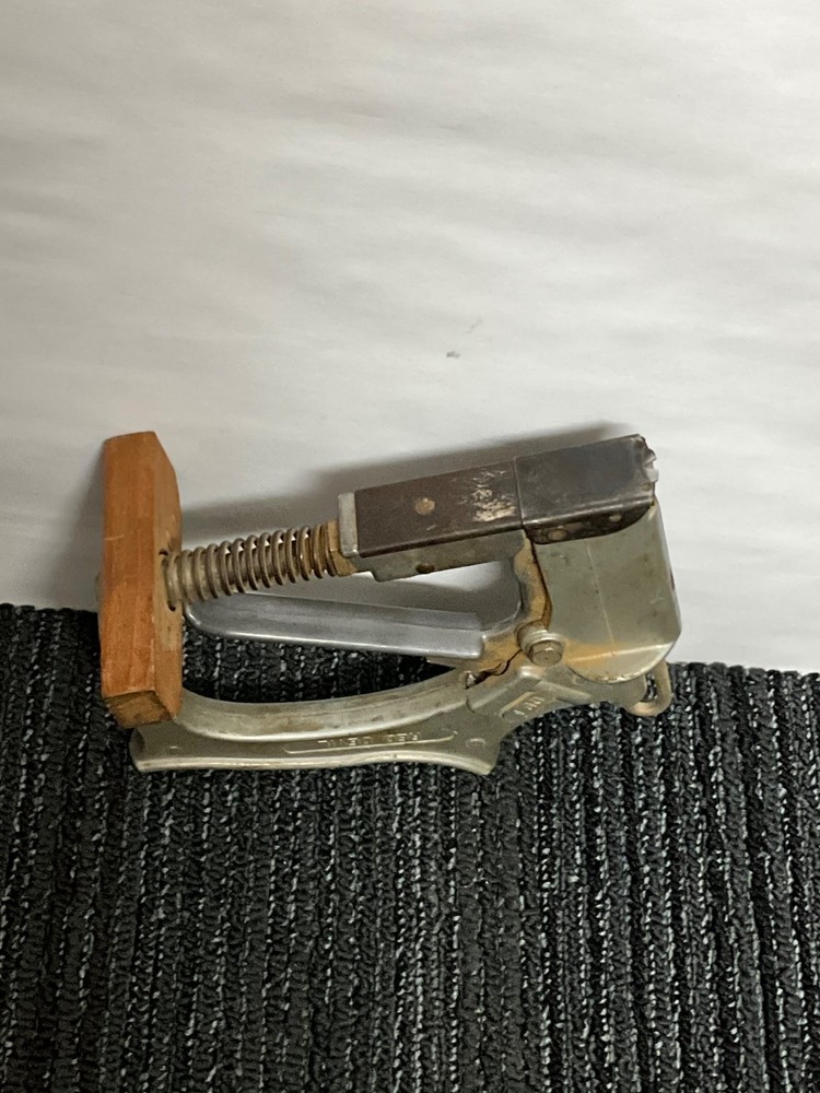 Vintage Red Devil Glazing Point Driver