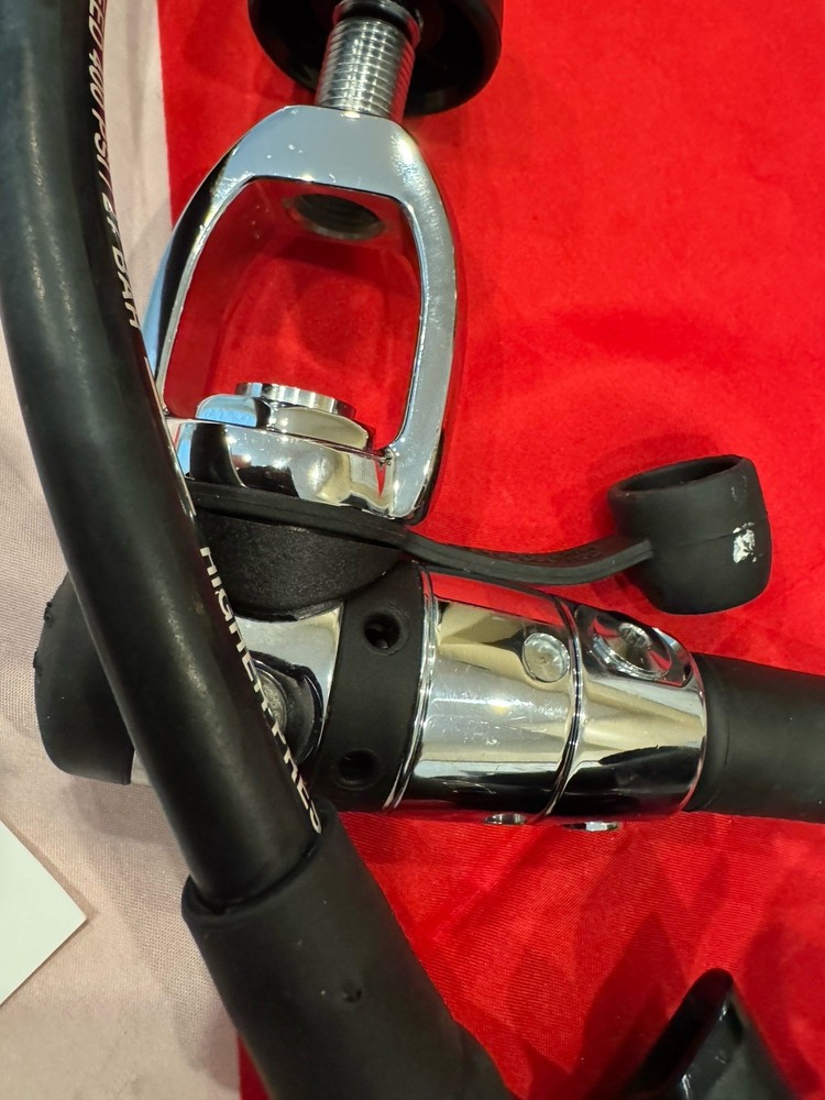 ATOMIC AQUATICS B2 SOLID BLACK EDITION REGULATOR LOOKS LIKE NEVER WET!