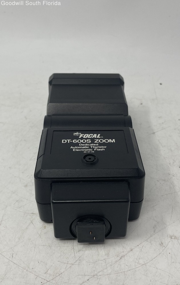 Focal DT-600S ZOOM Dedicated Automatic Thyristor Electronic Flash Not Tested