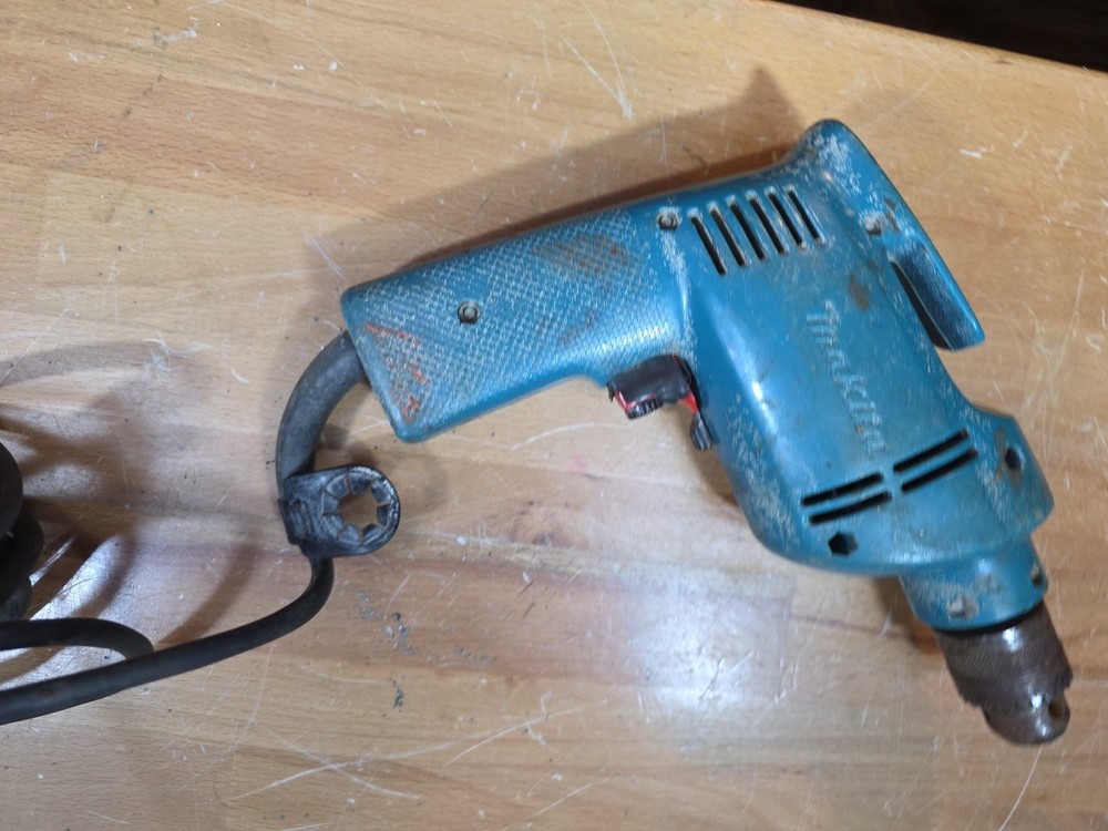 Makita Drill 10mm DP3720 Variable Speed Corded Drill