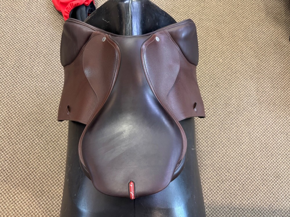 2018 Equipe Evolution Jumping Saddle 17 Medium-Wide