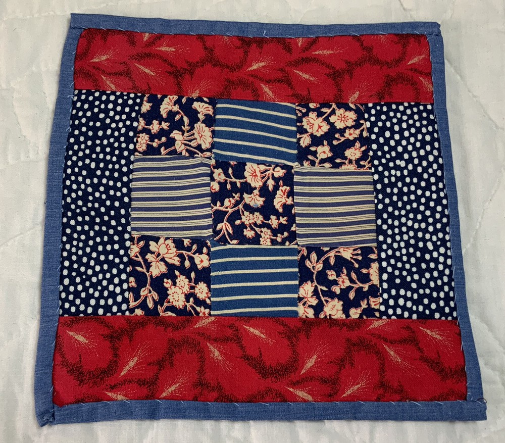 Vintage Patchwork Small Quilt Table Topper Or Doll Quilt, Nine Patch, Navy, Red
