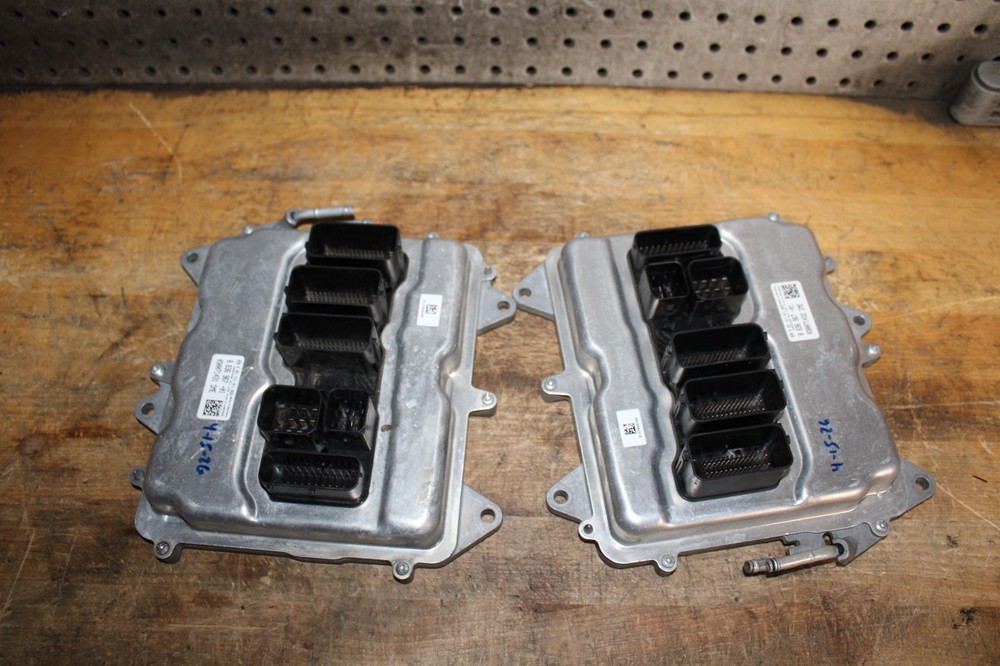 2013 BMW 750i TWO DME ECU Engine Computer Module Unit 8636967