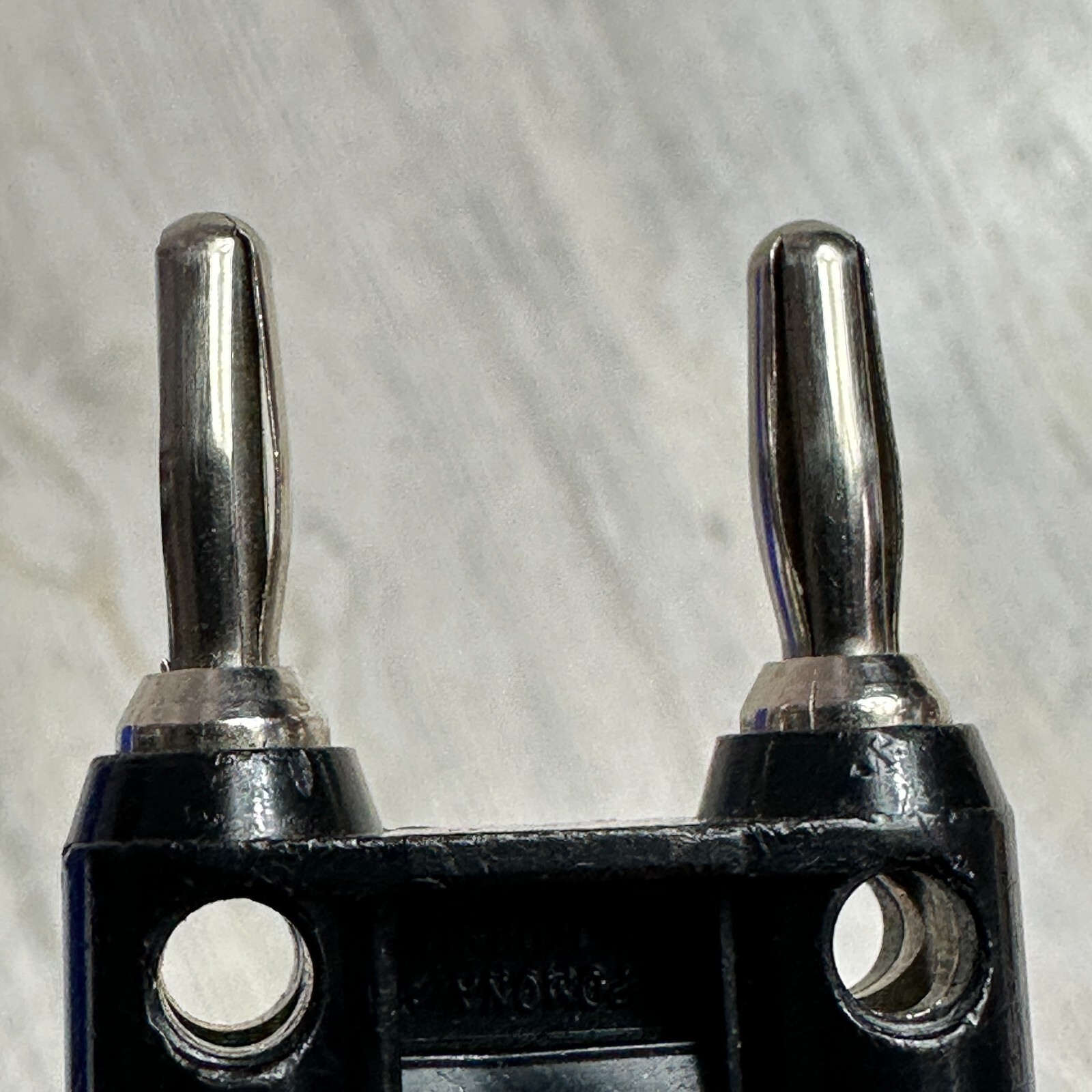 Pomona 1269 Dual Banana Plug to BNC Female, Black