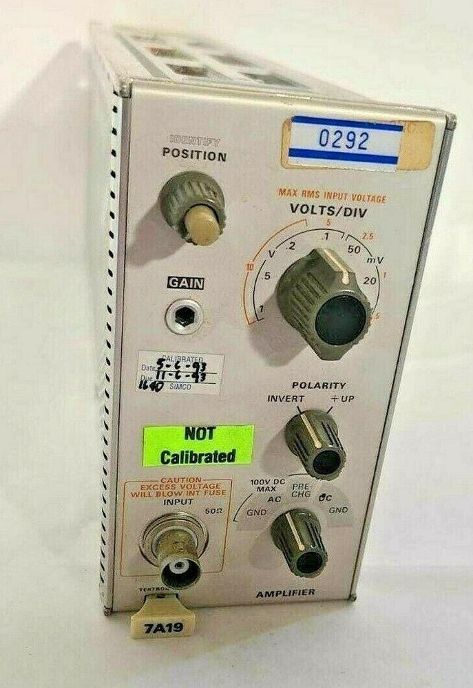 TEKTRONIX 7A19 Amplifier Plug In