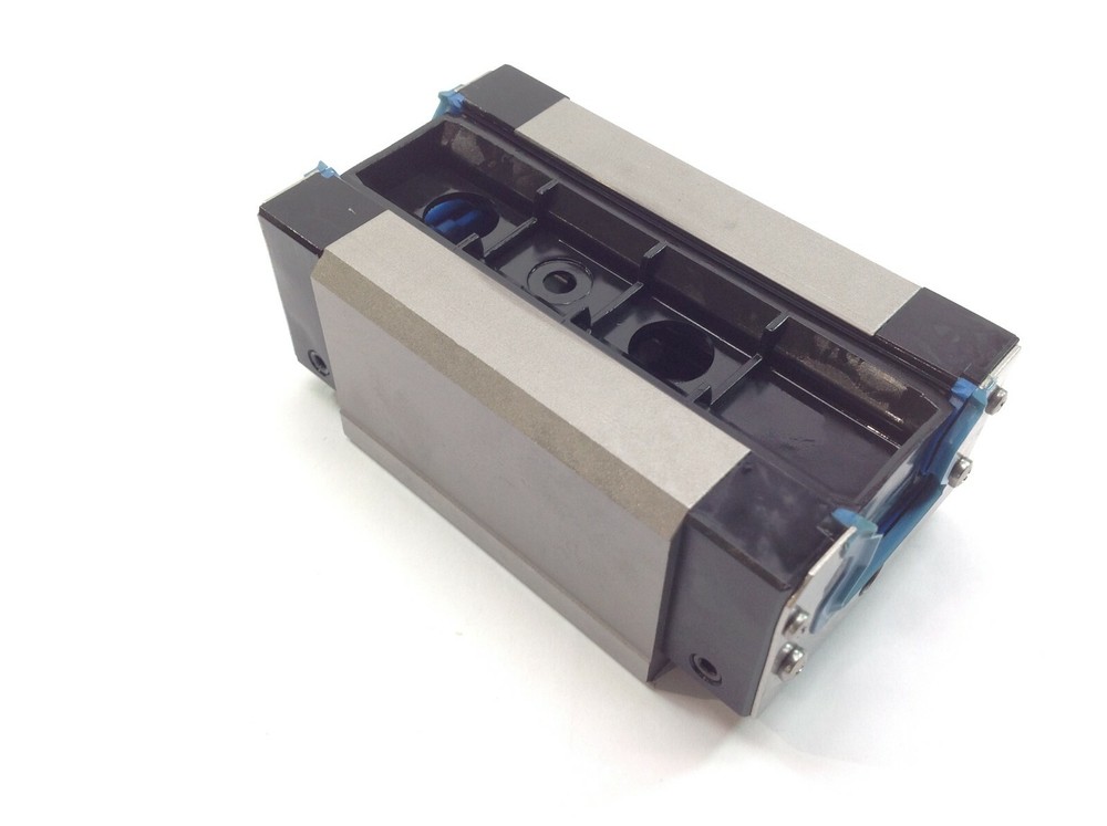 Bosch Rexroth R182133110 Roller Carriage