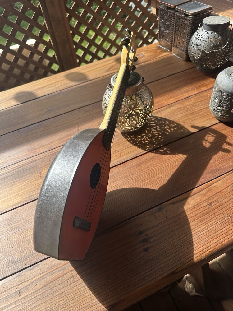 “Flea” Soprano Ukulele By Magic Fluke!