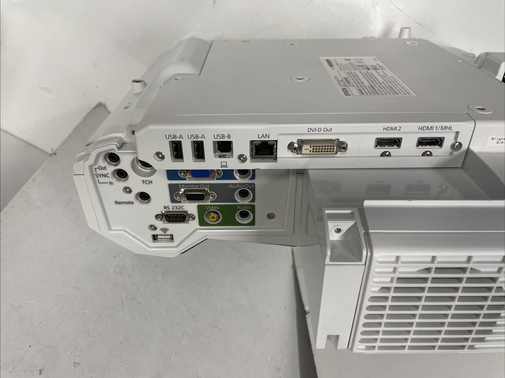 Epson BrightLink Pro 1460ui with remote touch unit tch cable & pen