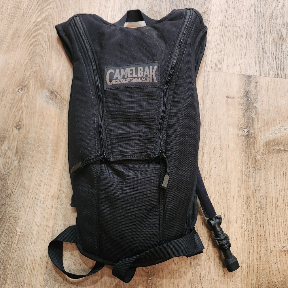 Camelbak Maximum Gear Stealth Hydration Backpack w/Bladder 70oz Black Adjustable