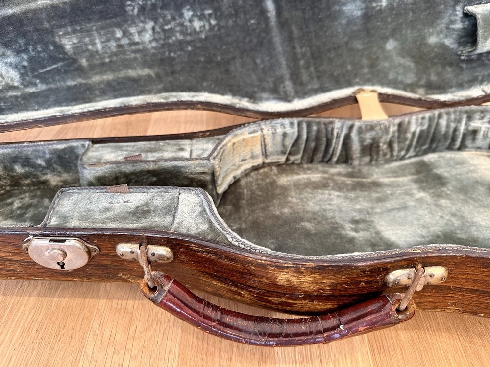 Shaped wooden violin case "Jaeger" style