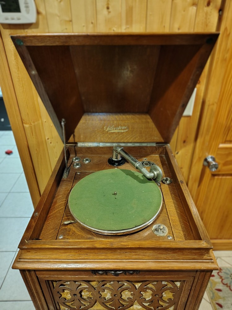 Antique Silvertone Phonograph with Victrola Workings