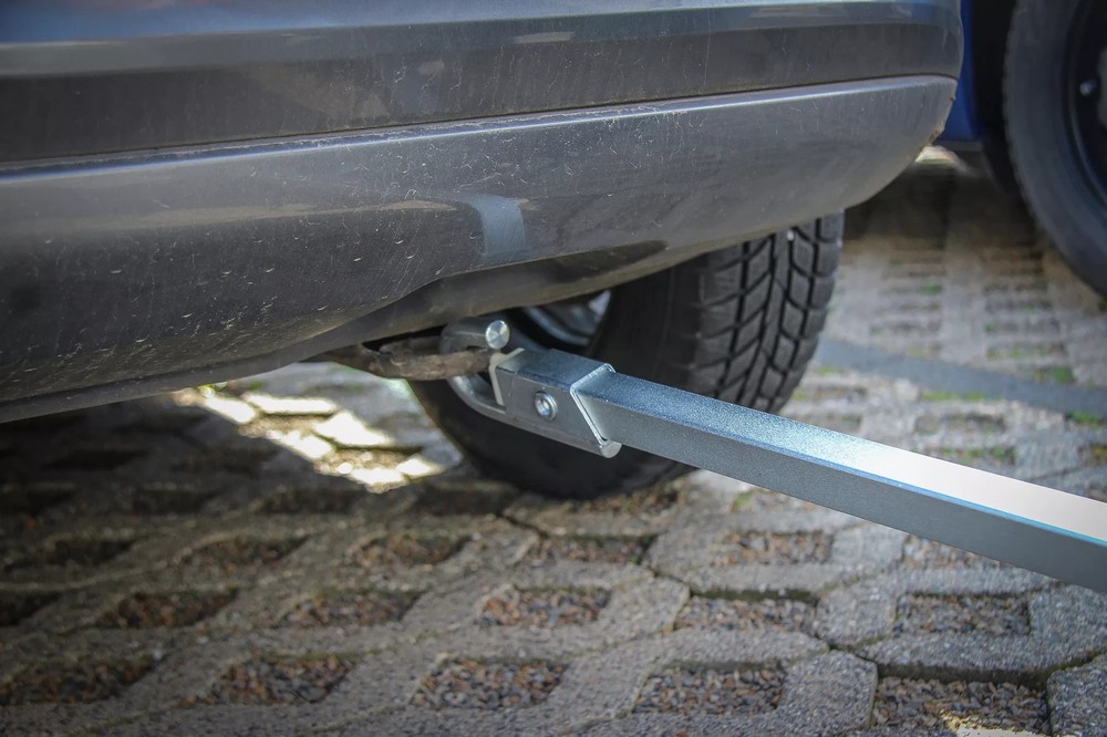 Tow bar max. 2000kg 1.8m