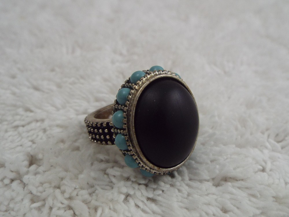 Silvertone Blue Black Bead Ring ~ Size 8 (J21)