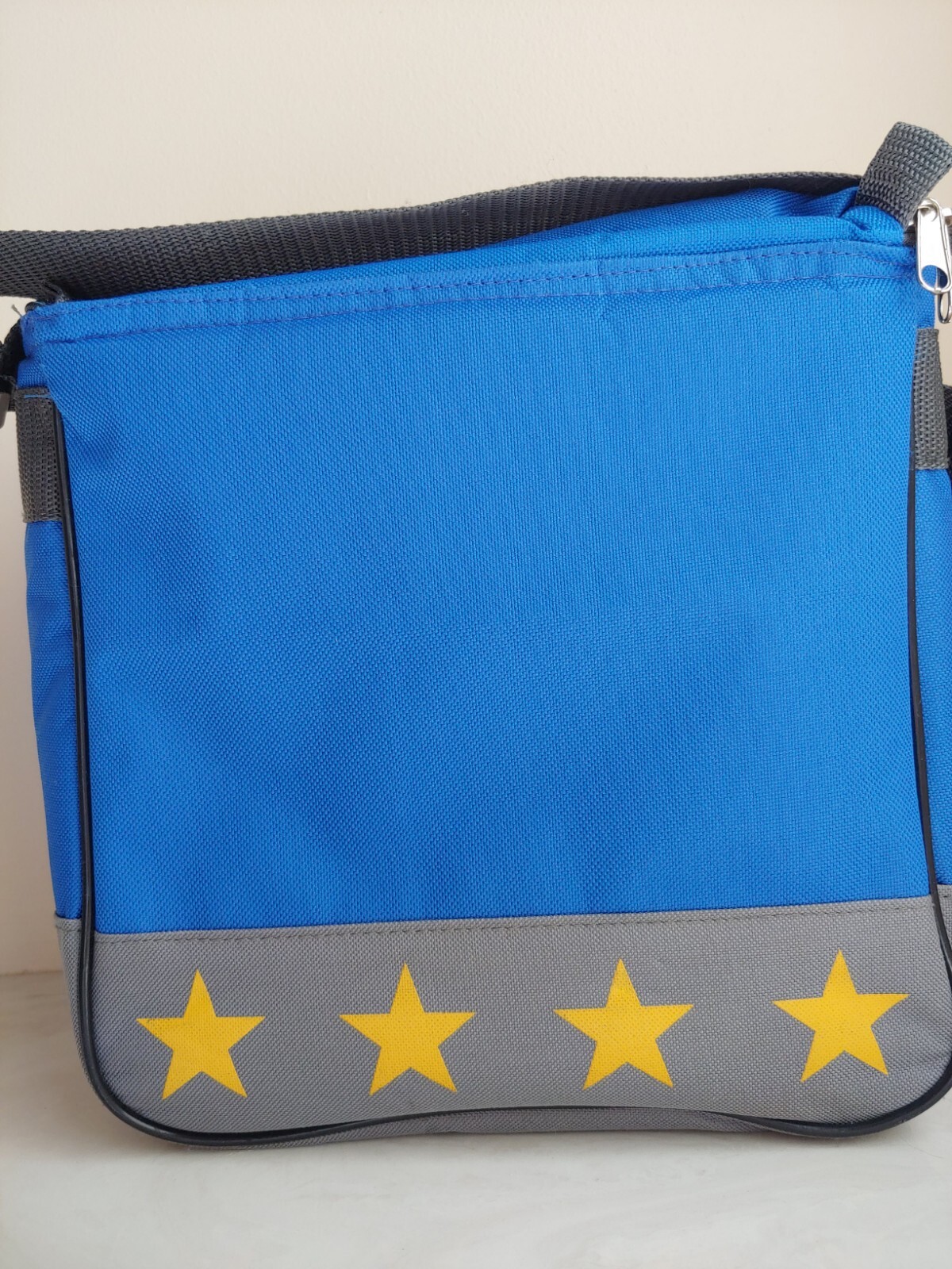 Disneys All-Star Resort Insulated Soft Sided Cooler w/ Shoulder Strap 10×10×6.5"