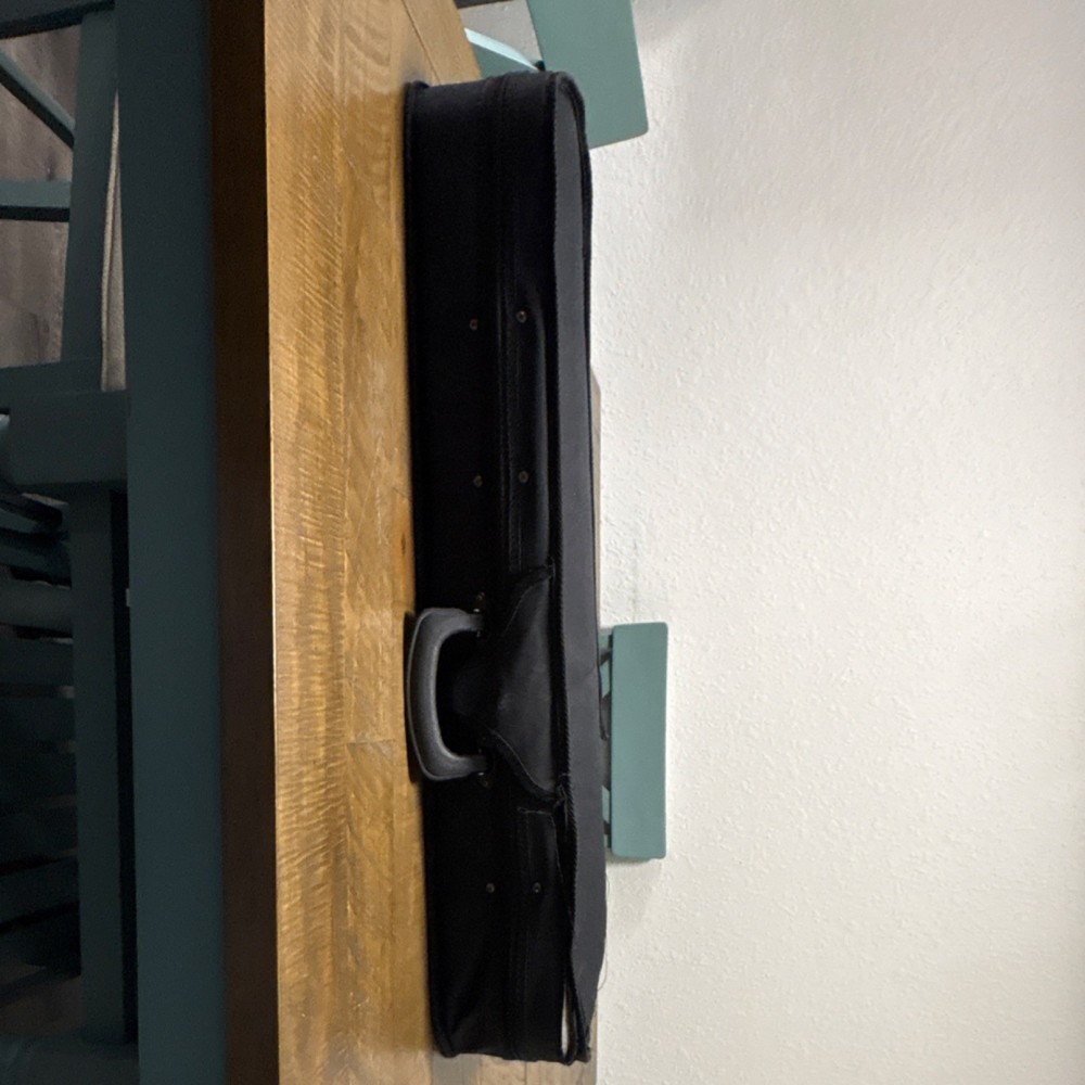Functional Unmarked Full Size Violin W/ Chin rest