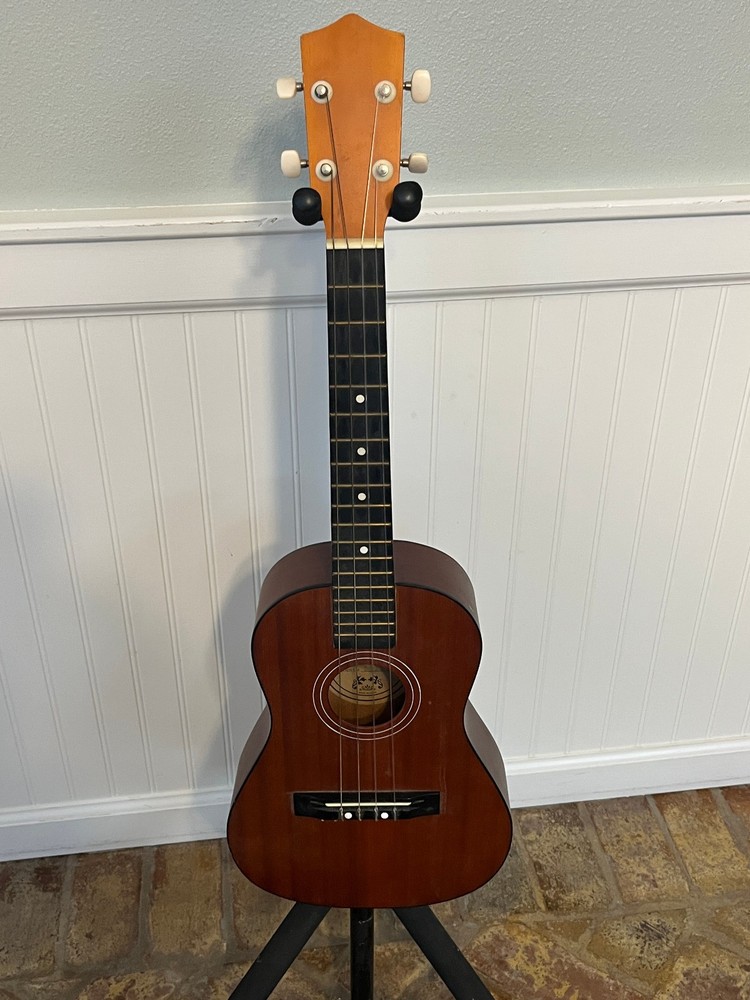 Lauren BU36 Baritone Ukulele