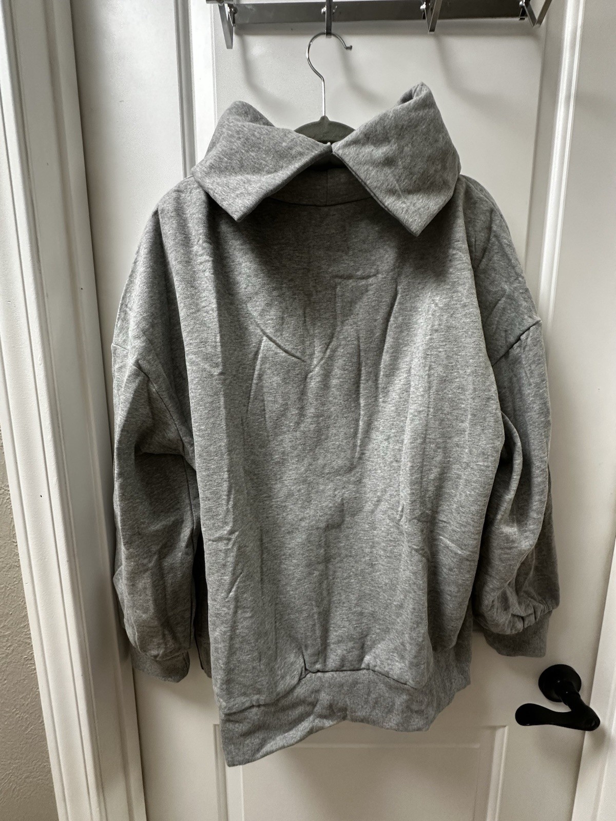 Women’s Large Light Grey Sweatshirt With Side Zips And Notched Collar NWOT