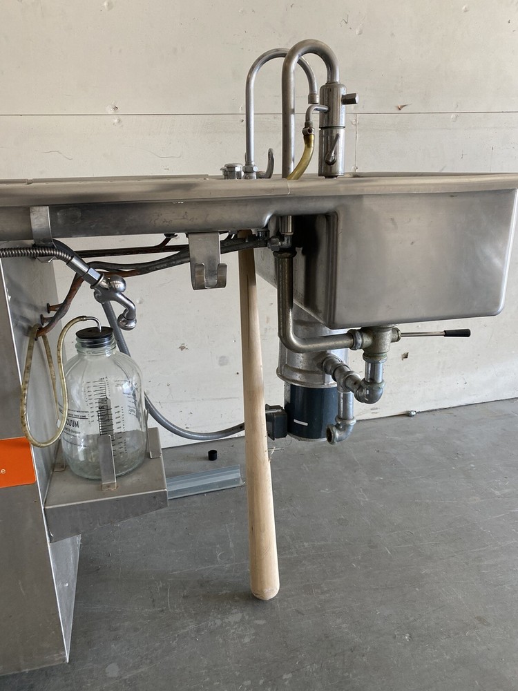 Jewett autopsy table