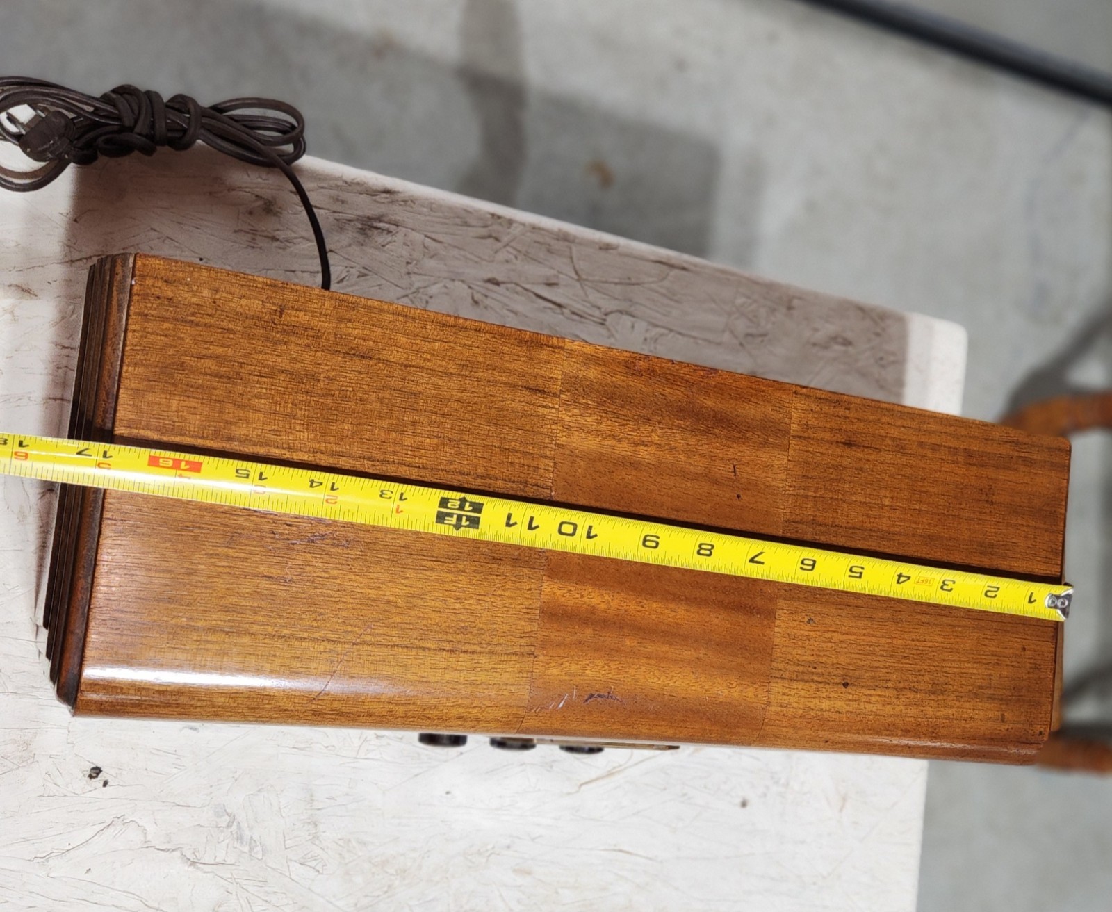 PHILCO Art Deco Table Top Radio ~ Model 38-17 ~ 1938 ~ WOODEN Cabinet