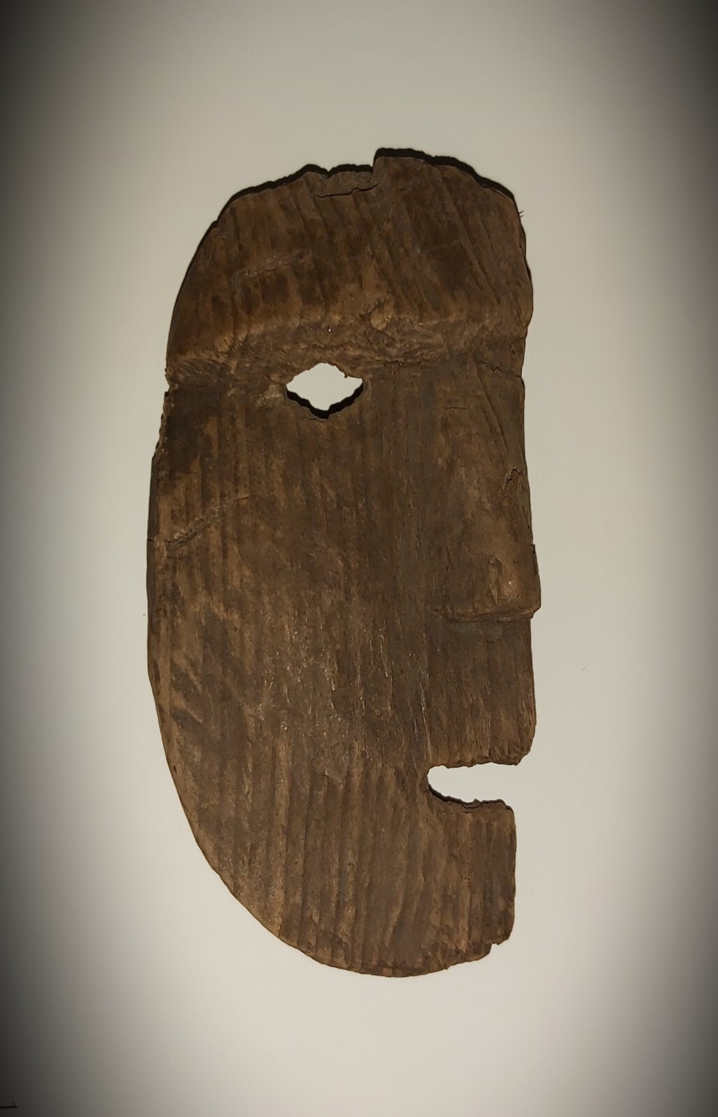 Akaska Native; Inuit / Inupiat, Shaman's Maskette (ancient).