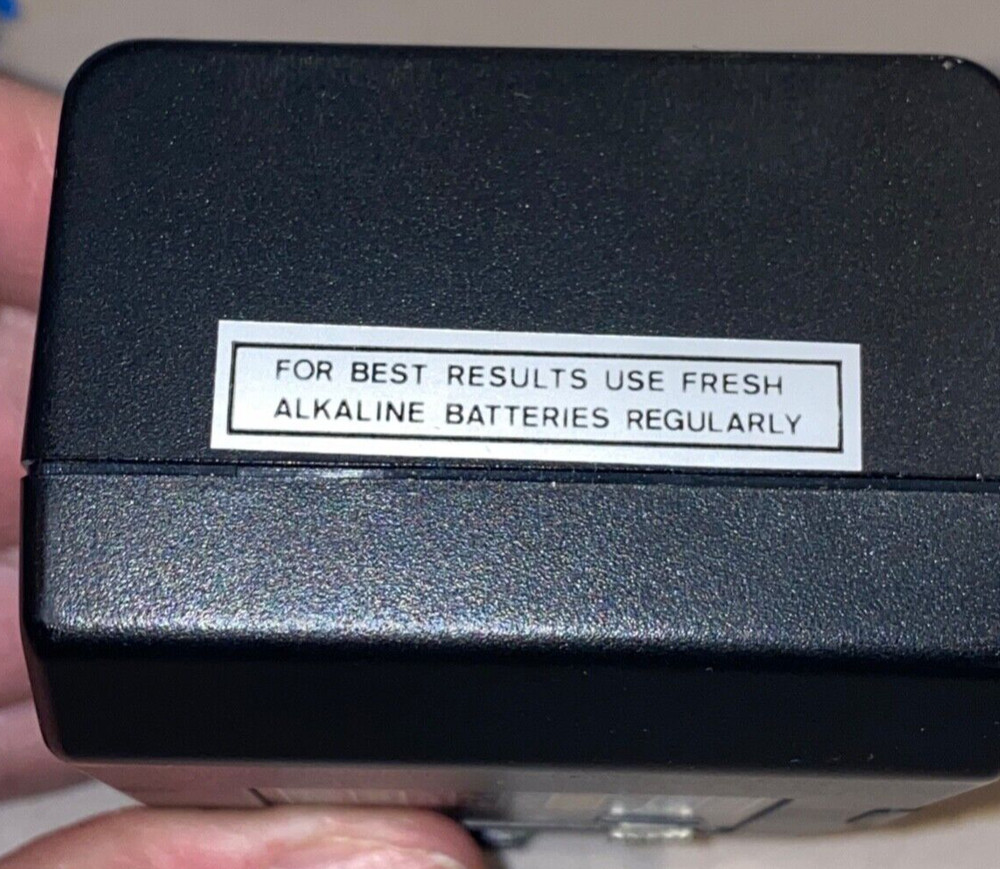 Quantaray QA 25 Computerized Automatic Flash Unit in Box