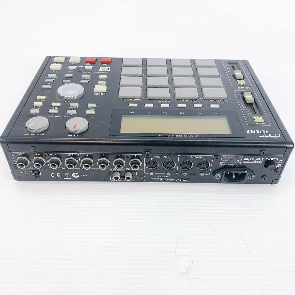 AKAI MPC1000 Stereo 64-Track Sequencer Sampler Sampling Machine Tested Japan