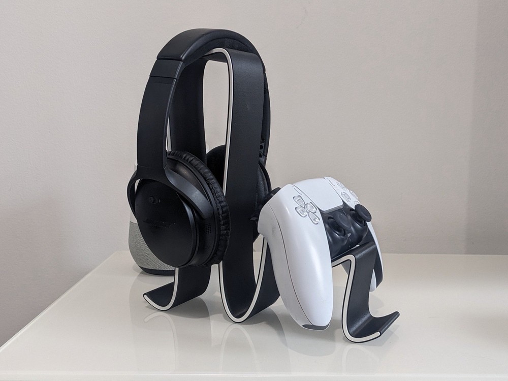 The Squignature' - Headphone & Controller Stand Universal