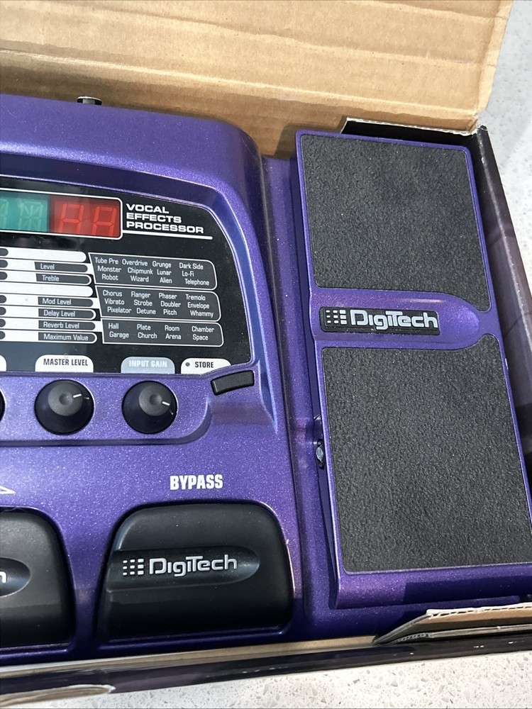 DigiTech Vocal 300 Vocal Multi-Effects Complete Box