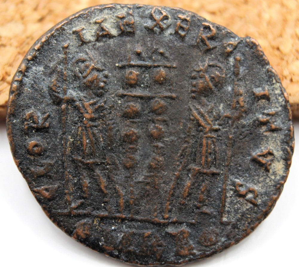 Roman Imperial | Constans I | AE3 | 331-334 AD | Cyzicus | Legionaries & Banners