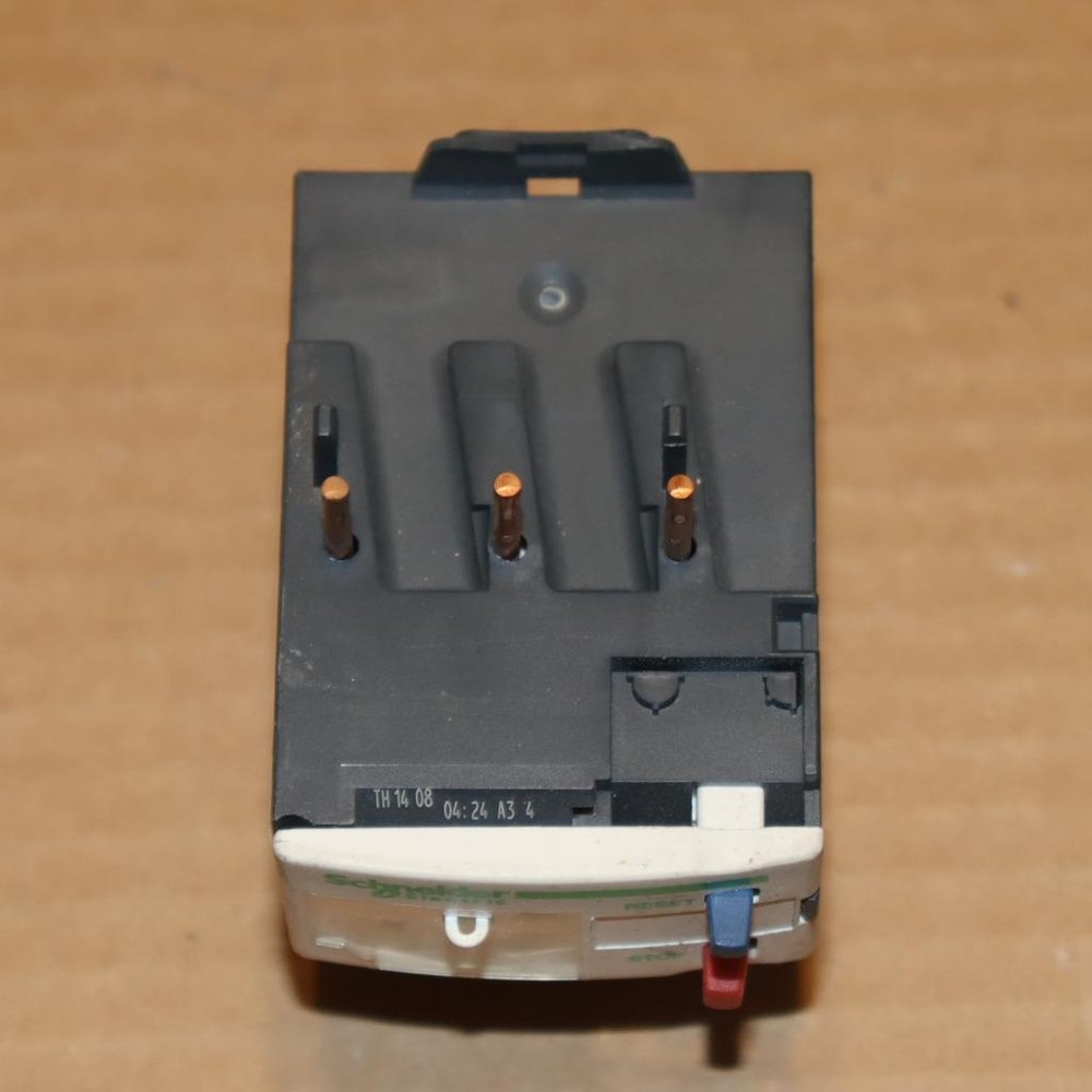 One Schneider Electric Square D LRD076 Overload Relay